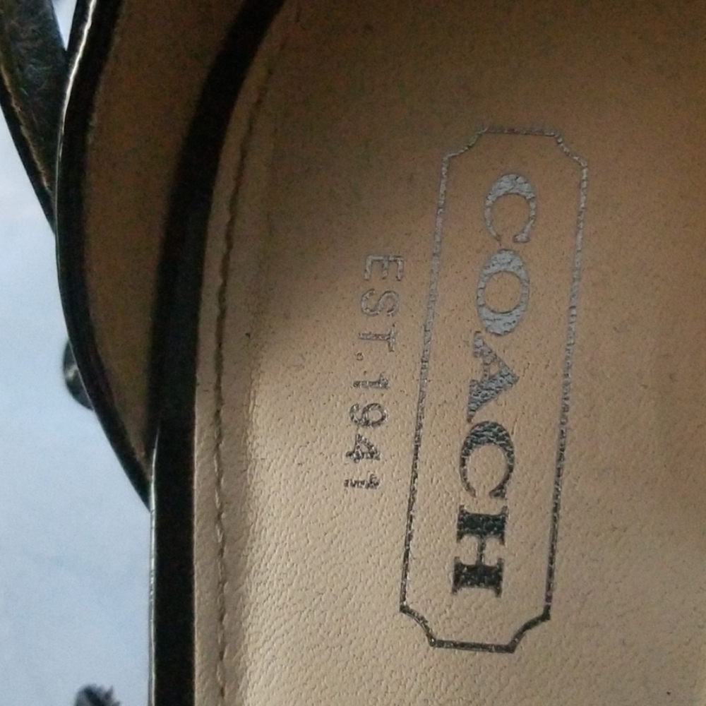 Shoes - Picture 4 of 5